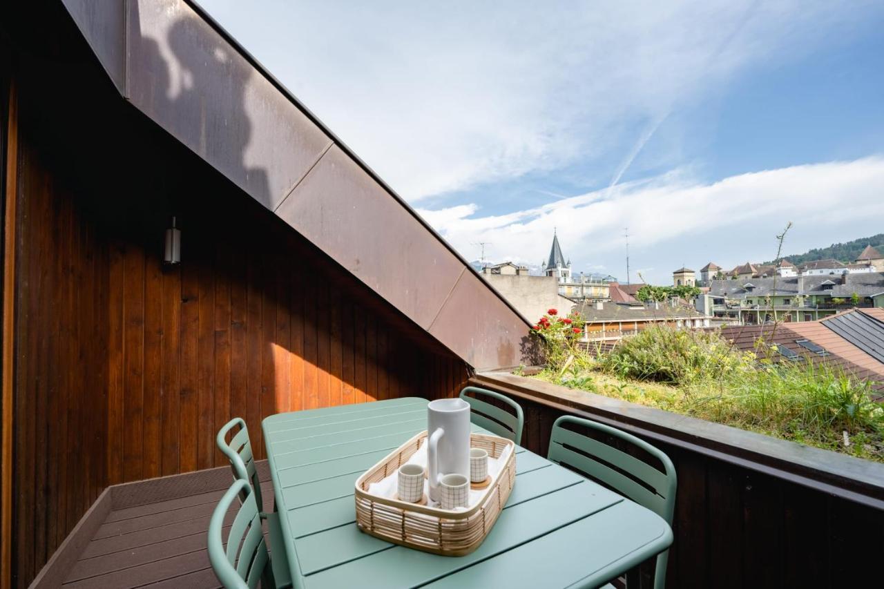 Le Duplex Vaugelas Atypique En Plein Centre Ville Annecy Bagian luar foto